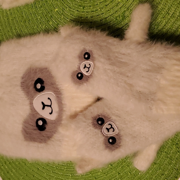 NWT LLAMA Hat, Mittens and Socks Set - Picture 5 of 5